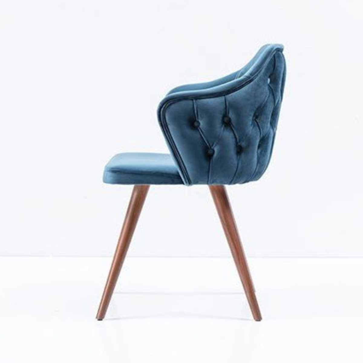 Ares Kapitone Chair