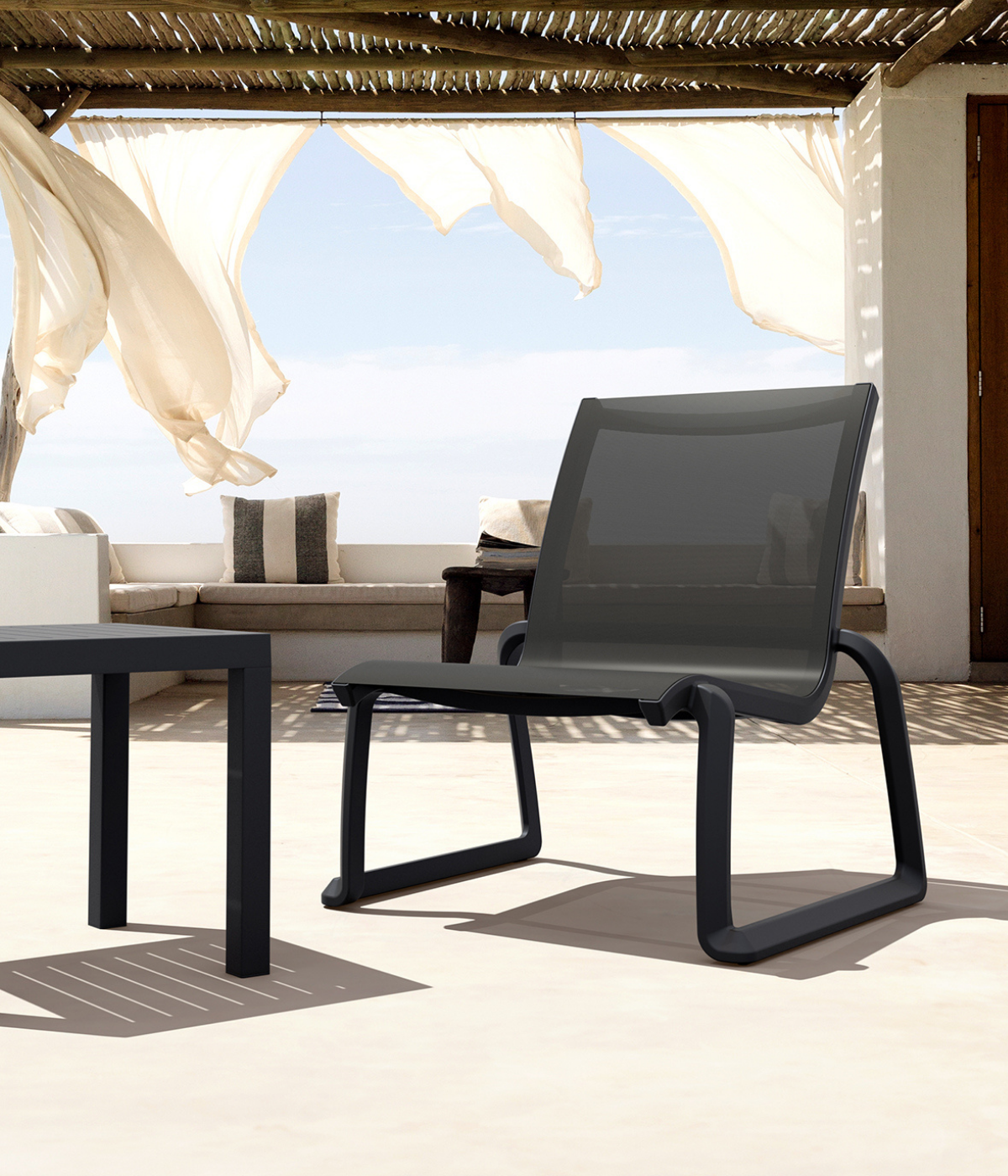 Pacific Lounge Chair