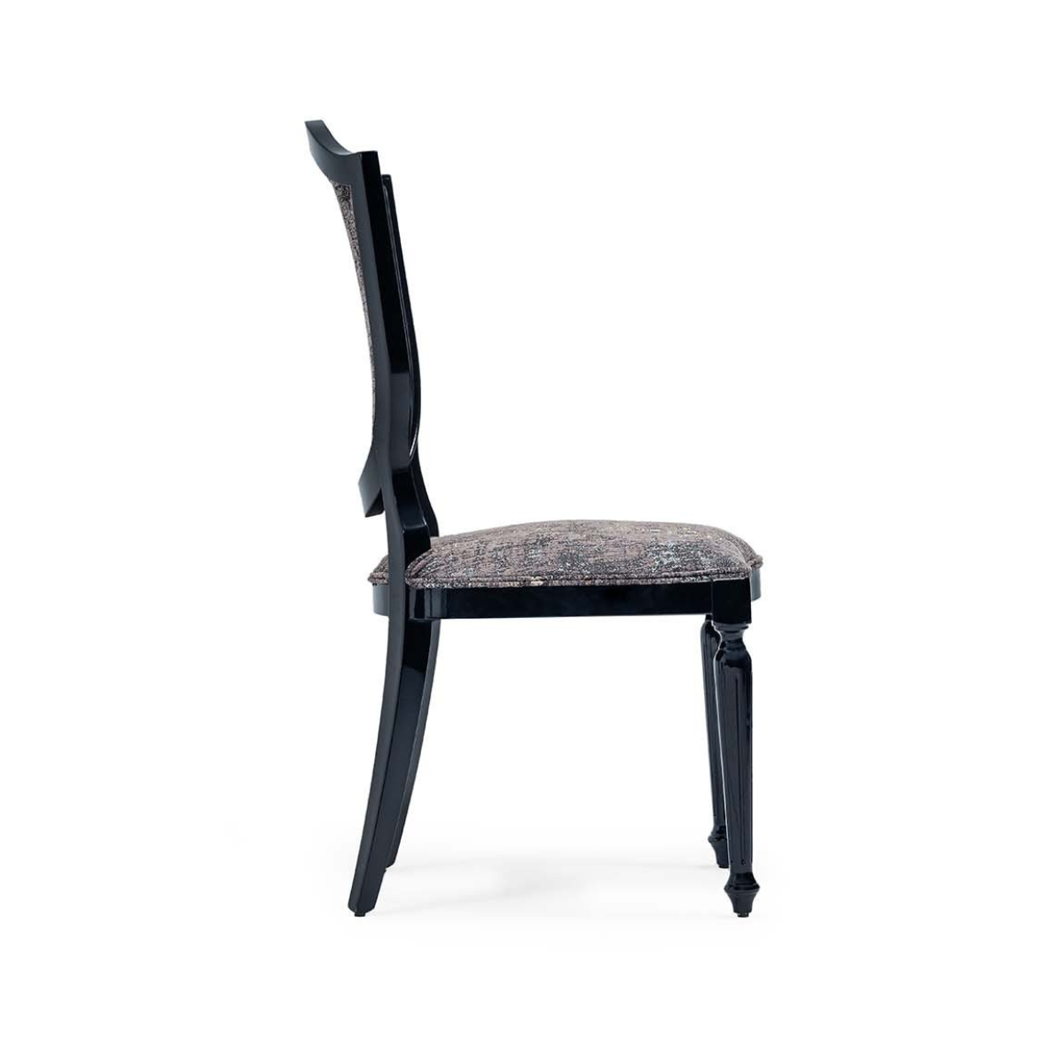 Maris Chair