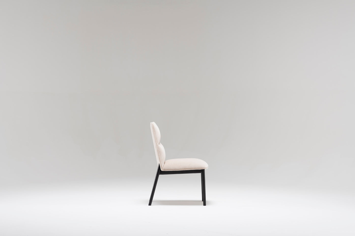 Uriah Chair