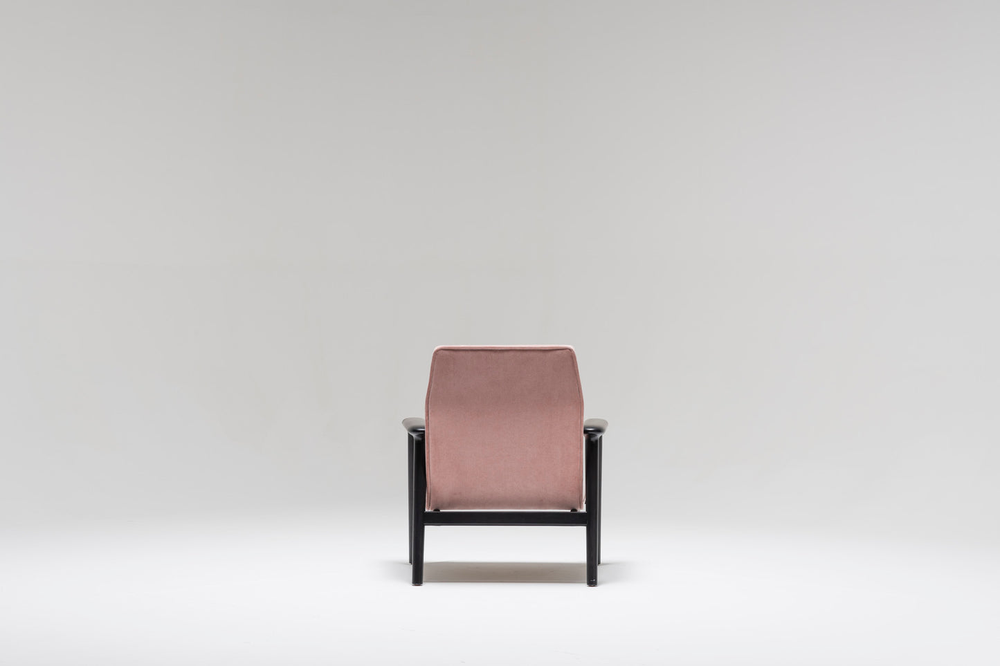 Uriah Lounge Chair - Midback