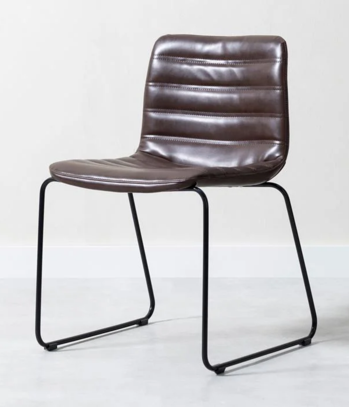 KELLY CHAIR BROWN